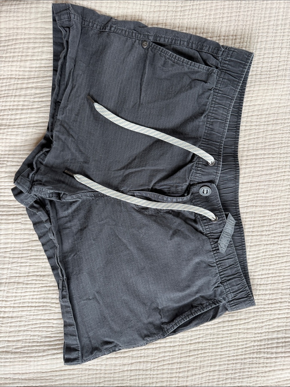 Vuori Charcoal Gray Elastic-Waist Cargo Shorts